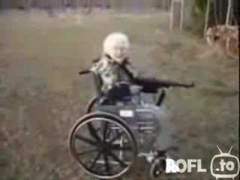 Youtube: Omi schiet mit Maschinengewehr