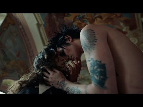 Youtube: PALAYE ROYALE - Broken (Official Music Video)