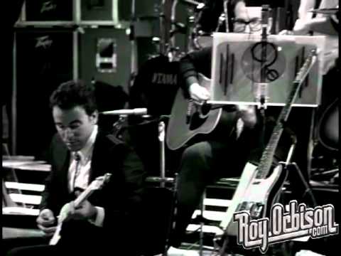 Youtube: Roy Orbison - "Running Scared" from Black and White Night