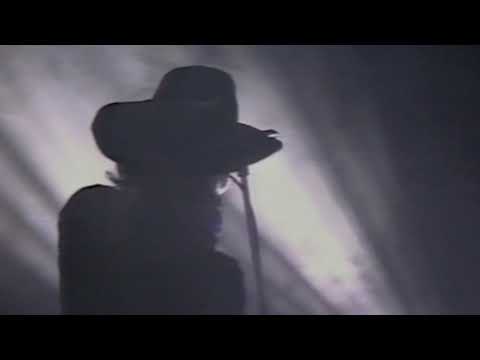 Youtube: The Sisters of Mercy @ Nine While Nine