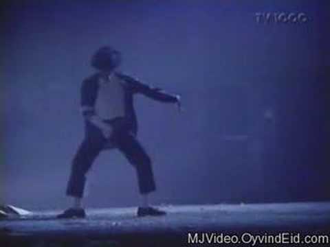 Youtube: Michael Jackson -  Black Or White Panther Dance