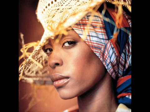 Youtube: Erykah Badu - Sometimes