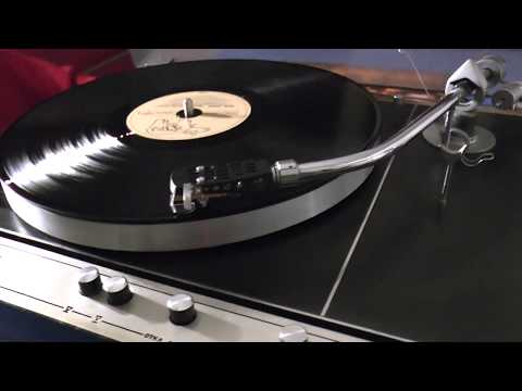 Youtube: Vinyl HQ, Bee Gees Tragedy / 1976 Soviet Russian Elektronika b1-01 turntable Philips GP422/2 cart