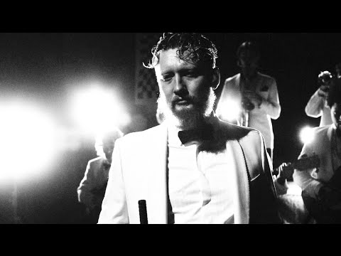 Youtube: Yellow Days - Can't Fight The Tears (Official Music Video)