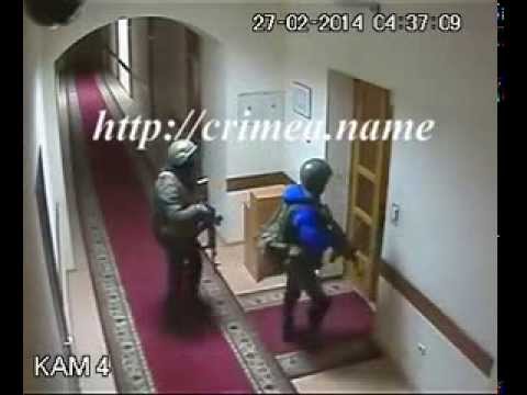 Youtube: Russian special troops enter inside in Crimea Parliament ( Cam )