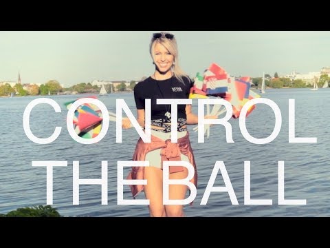 Youtube: VIVIEN BEHR - CONTROL THE BALL (WM-Song 2018 - World Cup - Copa Mundial - Weltmeisterschaft)