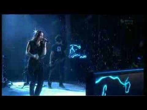 Youtube: Tarja MTV3  I walk alone Live