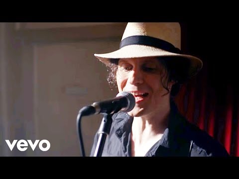 Youtube: The Fratellis - Baby Don't You Lie To Me! (Official Video)