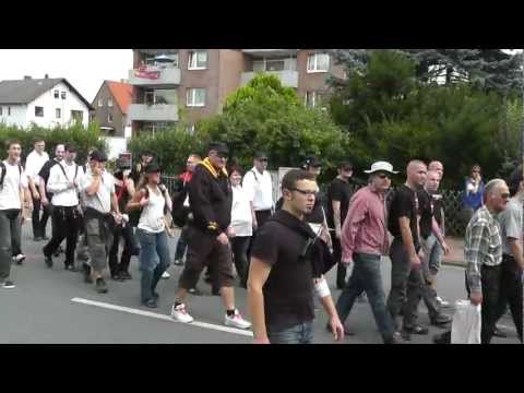 Youtube: Naziaufmarsch in Bad Nenndorf am 06.08.2011 (3)