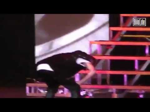 Youtube: Justin Bieber bricht auf die Bühne