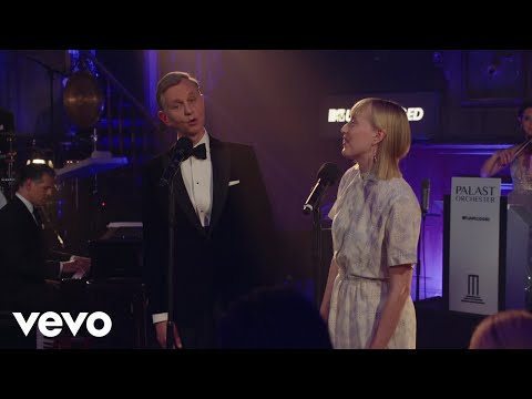 Youtube: Max Raabe, Palast Orchester - Guten Tag, liebes Glück (MTV Unplugged) ft. LEA