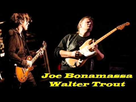 Youtube: Joe Bonamassa & Walter Trout - Clouds on the horizon