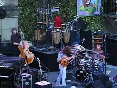 Youtube: Pat Metheny - Paul Wertico - Follow Me ( live )