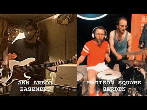 Youtube: VULFPECK /// Dean Town (Split Screen)