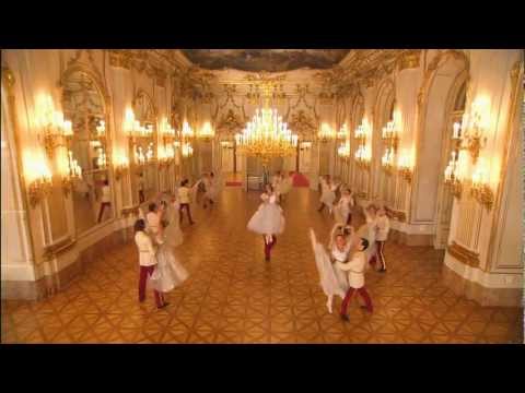 Youtube: André Rieu - Emperor Waltz (Kaiser-Walzer)