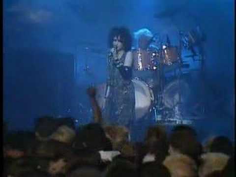 Youtube: Siouxsie and the Banshees - israel live 1983