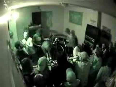 Youtube: Toxic Holocaust, Rammer - Incineratour Oct 2006