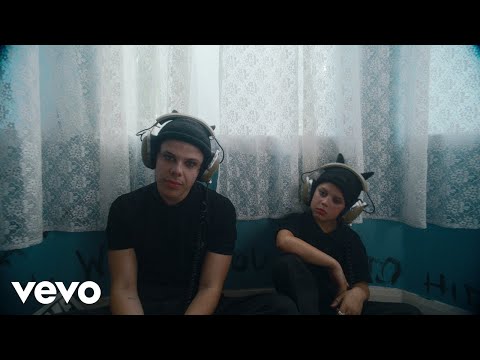 Youtube: YUNGBLUD - Lowlife (Official Music Video)