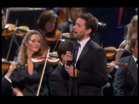 Youtube: Julian Ovenden sings "Oh, What a Beautiful Morning" - John Wilson conducts