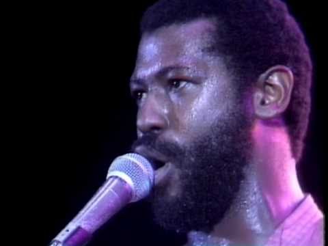 Youtube: Teddy  Pendergrass - Turn Off The Lights [Live In '82 DVD]