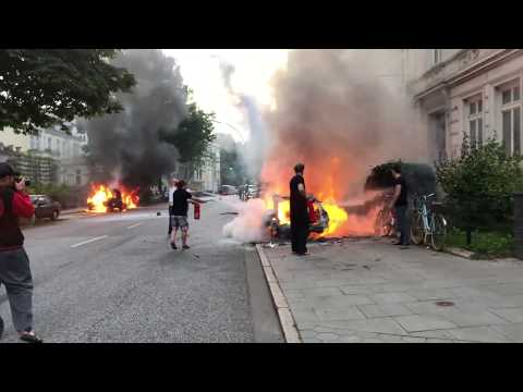 Youtube: Hamburg G20 - Brennende Autos an der Elbchaussee