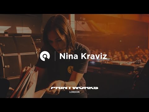 Youtube: Nina Kraviz @ Galaxiid - Printworks London (BE-AT.TV)