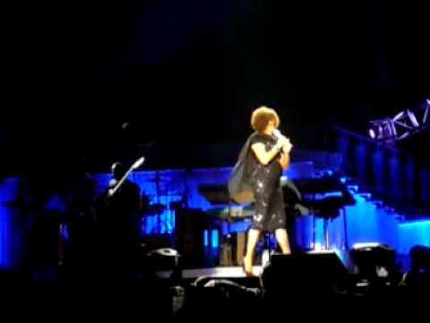 Youtube: Whitney Houston Tribute to Michael Jackson 29.05.2010 Mannheim Part 1