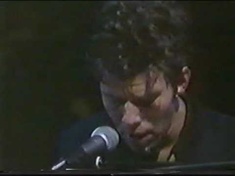 Youtube: Tom Waits - Silent Night & Christmas Card From A Hooker In Minneapolis