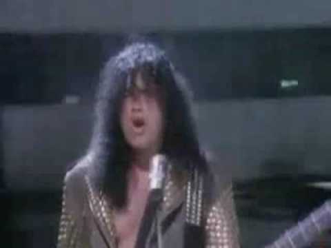 Youtube: Kiss - God Gave Rock And Roll To You II - Music Video 1991