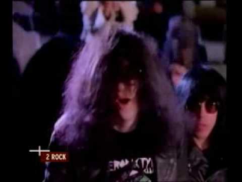 Youtube: Ramones - Pet Sematary