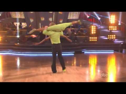 Youtube: Nicole Scherzinger & Derek Hough - Dancing With The Stars - Freestyle dance