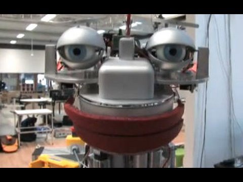 Youtube: Forschungsprojekt Eddie: Roboter soll menschlich werden