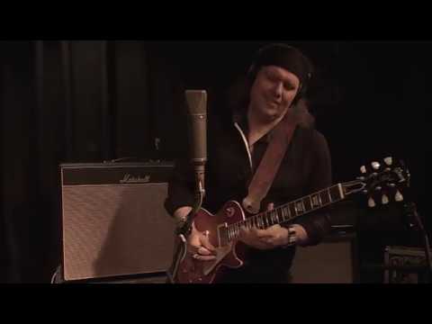 Youtube: Julian Sas     HOWLIN' WIND