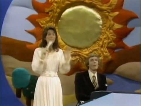 Youtube: The Carpenters- Top Of The World(HD/HQ)