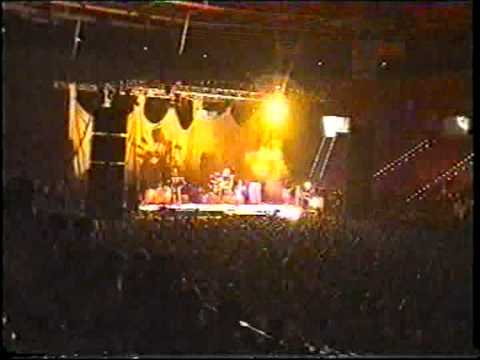 Youtube: David Bowie - V-2 Schneider (Live in Zaragoza, Spain 1997)   16/22
