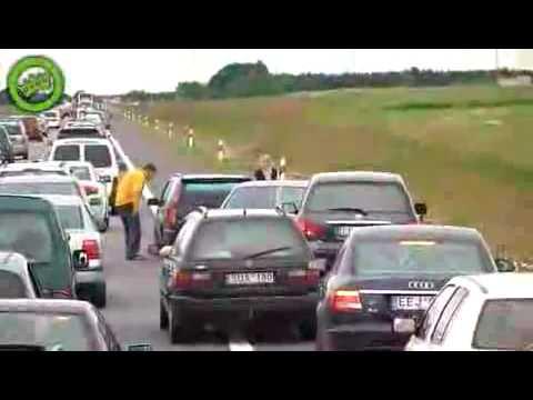 Youtube: Autobahn schlägerei  auf dem Standstreifen
