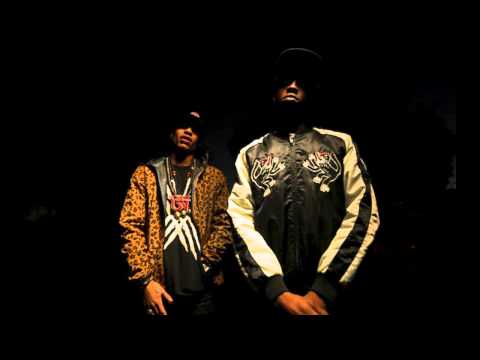 Youtube: The UnderAchievers - Moon Shot