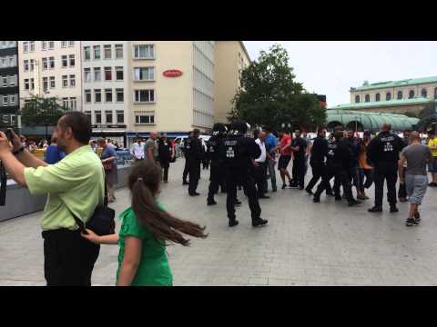 Youtube: Gewalt auf „Free Palestine" Demonstration in Hannover - Übergriff auf israelsolidarische Kundgebung