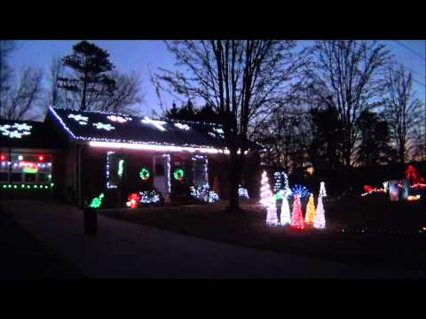 Youtube: sentinel by VNV Nation to Christmas lights