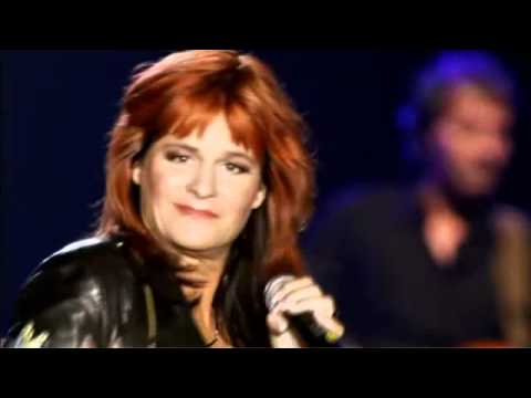 Youtube: Andrea Berg    Ein Tag Mit Dir Im Paradies    Live 2009   kopie