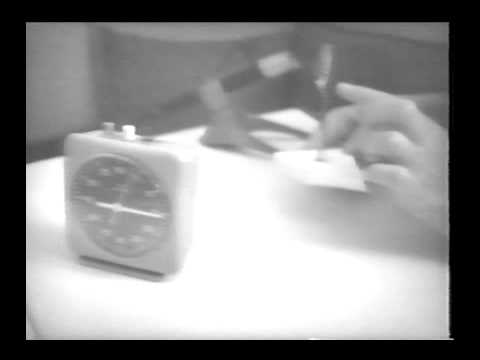 Youtube: Silvio - Psychokinese-Experimente - Videoaufnahmen 1975-1977 - Löffelbiegung ohne Berührung