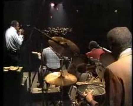 Youtube: American Folk Blues Festival 1983 feat. Louisiana Red