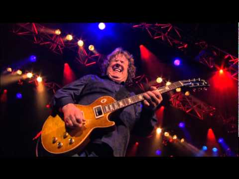 Youtube: Gary Moore - Parsienne Walkways  Live Montreux 2010..RIP...the last and the best version    RIP Gary