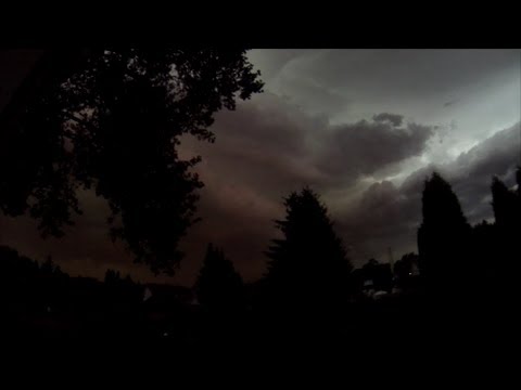 Youtube: Mega Sturm / das Unwetter des 09.06.2014 in NRW / Ruhrgebiet - Gewitter, original Ton! Storm