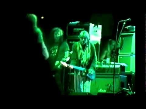 Youtube: Kurt Cobain & Mudhoney - The Money Will Roll Right In [Live 1992]