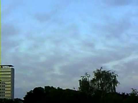 Youtube: Chemtrails over Brunswiek Sept. 2011