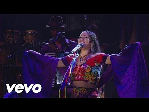 Youtube: Lila Downs - Cucurrucucu Paloma (En Vivo)