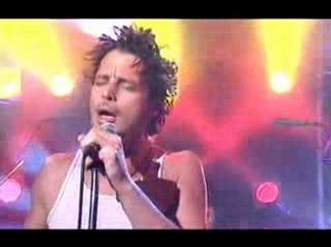 Youtube: AUDIOSLAVE LIVE (03' ROVE) - Like A Stone