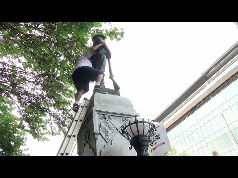 Youtube: RAW VIDEO: Durham protesters topple Confederate statue at old courthouse