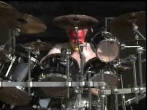 Youtube: Mudvayne - Dig live ozzfest